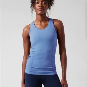 Athleta Speedlight Seamless Tank pink size small.